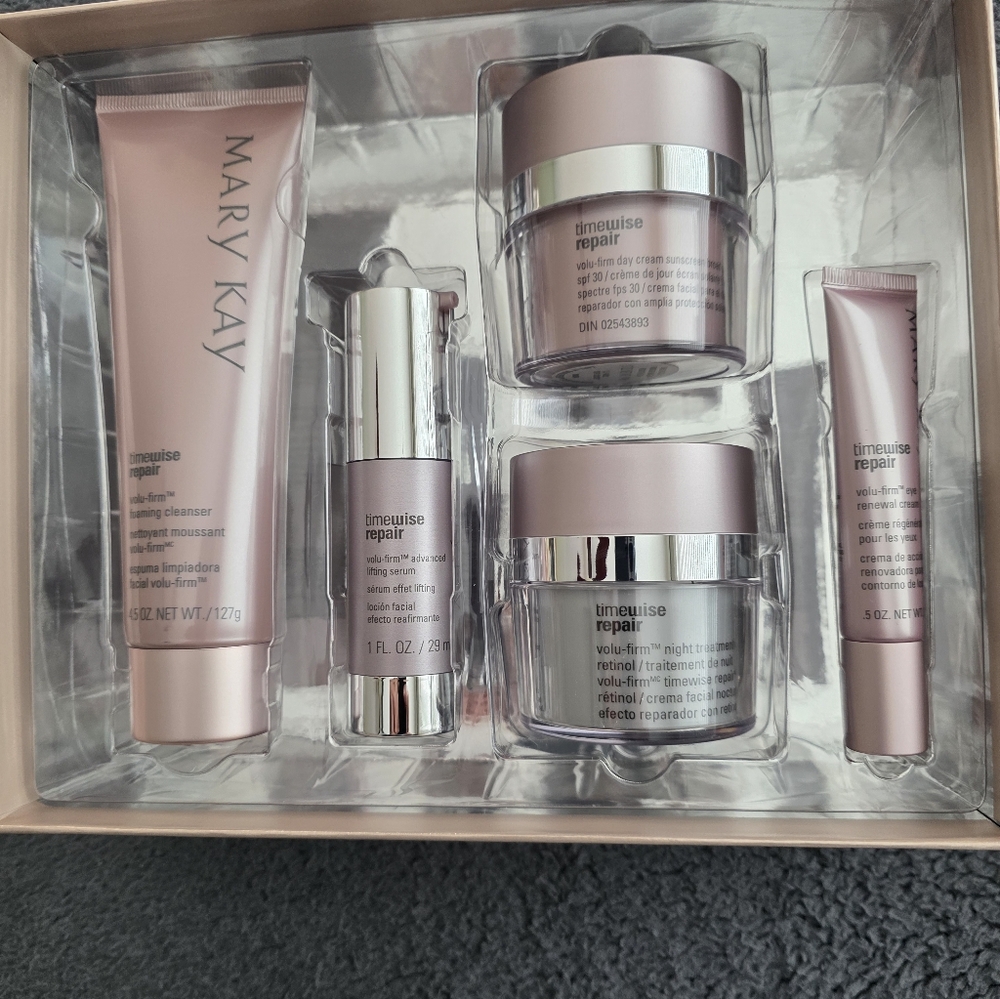 MARY KAY Timewise Repair Volu-Firm Set